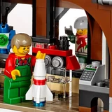 LEGO® Icons Weihnachtlicher Spielzeugladen 10249 (5/7) LEGO® Icons Weihnachtlicher Spielzeugladen 10249 (5/7)