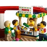 LEGO® Icons Roller Coaster 10261 (10/13) LEGO® Icons Roller Coaster 10261 (10/13)