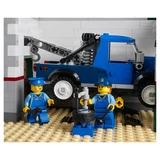 LEGO® Icons Le garage du coin 10264 (9/14) LEGO® Icons Le garage du coin 10264 (9/14)