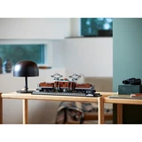 LEGO® Icons Crocodile Locomotive 10277 (15/17) LEGO® Icons Crocodile Locomotive 10277 (15/17)