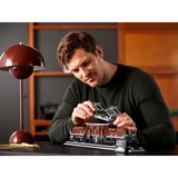 LEGO® Icons Crocodile Locomotive 10277 (9/17) LEGO® Icons Crocodile Locomotive 10277 (9/17)