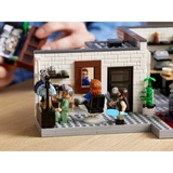 LEGO® Icons Queer Eye – The Fab 5 Loft 10291 (17/27)