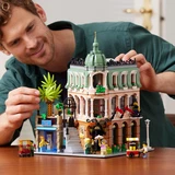 LEGO® Icons L’hôtel-boutique 10297 (11/12) LEGO® Icons L’hôtel-boutique 10297 (11/12)