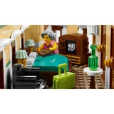 LEGO® Icons L’hôtel-boutique 10297 (8/12) LEGO® Icons L’hôtel-boutique 10297 (8/12)