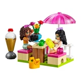 LEGO® Juniors Emma's Ice Cream Truck 10727 (7/10) LEGO® Juniors Emma's Ice Cream Truck 10727 (7/10)