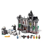 LEGO® DC Comics Super Heroes Batman™: Arkham Asylum Breakout 10937 (2/6) LEGO® DC Comics Super Heroes Batman™: Arkham Asylum Breakout 10937 (2/6)