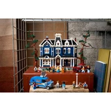 LEGO® Icons Stranger Things: The Creel House 11370 (16/18) LEGO® Icons Stranger Things: The Creel House 11370 (16/18)