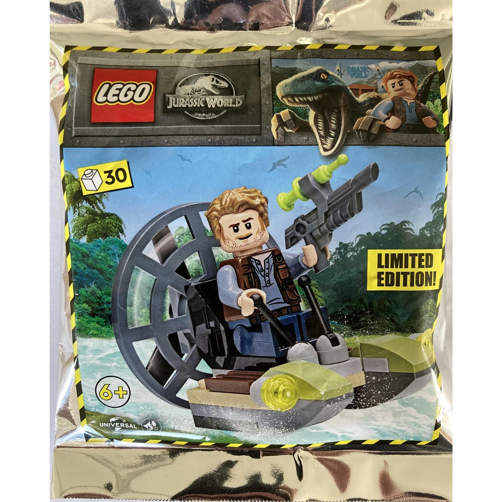 LEGO® Miscellaneous Owen with Airboat 122220 (1/1) LEGO® Miscellaneous Owen with Airboat 122220 (1/1)