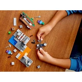 LEGO® Minecraft® Die verlassene Mine 21166 (9/11)