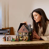LEGO® Ideas Disney Hocus Pocus: The Sanderson Sisters' Cottage 21341 (16/29)
