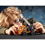 LEGO® Technic La nacelle élévatrice 42088 (6/10)