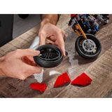 LEGO® Technic Ducati Panigale V4 R 42107 (8/17)