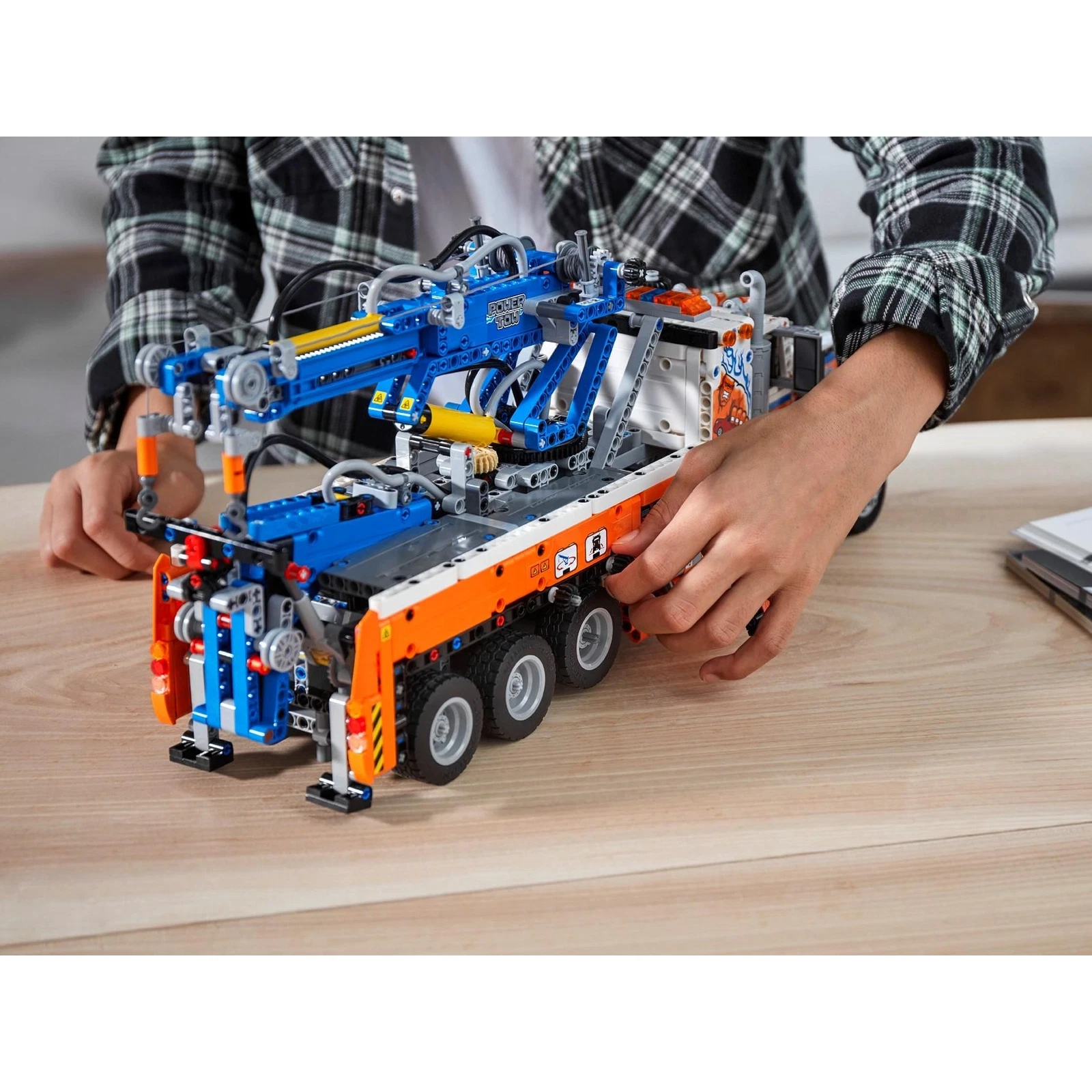 LEGO® Heavy-duty Tow Truck 42128 | 🇺🇸 Price Comparison