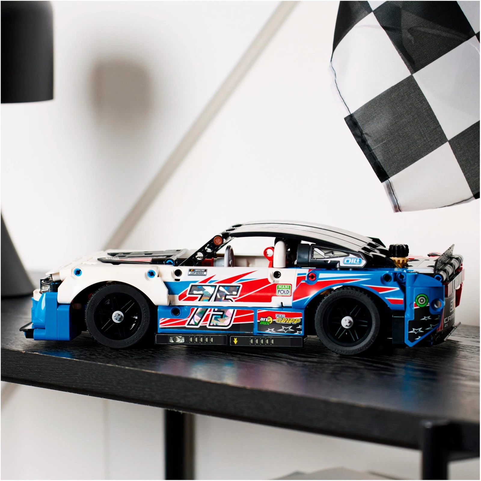 LEGO Technic 42153 NASCAR シボレー カマロ ZL1 : LEGO Technic NASCAR Next Gen Chevrolet Camaro ZL1