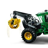LEGO® Technic John Deere 948L-II Skidder 42157 (6/9) LEGO® Technic John Deere 948L-II Skidder 42157 (6/9)