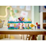 LEGO® Friends Heartlake City Candy Store 42649 (9/10) LEGO® Friends Heartlake City Candy Store 42649 (9/10)