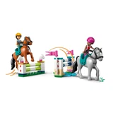 LEGO® Friends Paardenstal en manege 42688 (4/11) LEGO® Friends Paardenstal en manege 42688 (4/11)