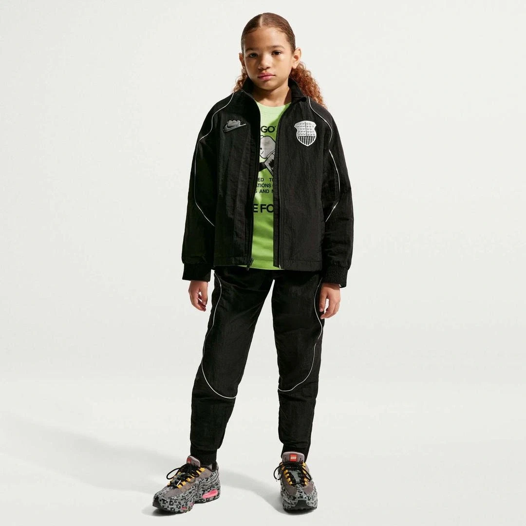 LEGO® Miscellaneous Nike x Lego Collection Big Kids' Jacket 5010256 (1/1) LEGO® Miscellaneous Nike x Lego Collection Big Kids' Jacket 5010256 (1/1)