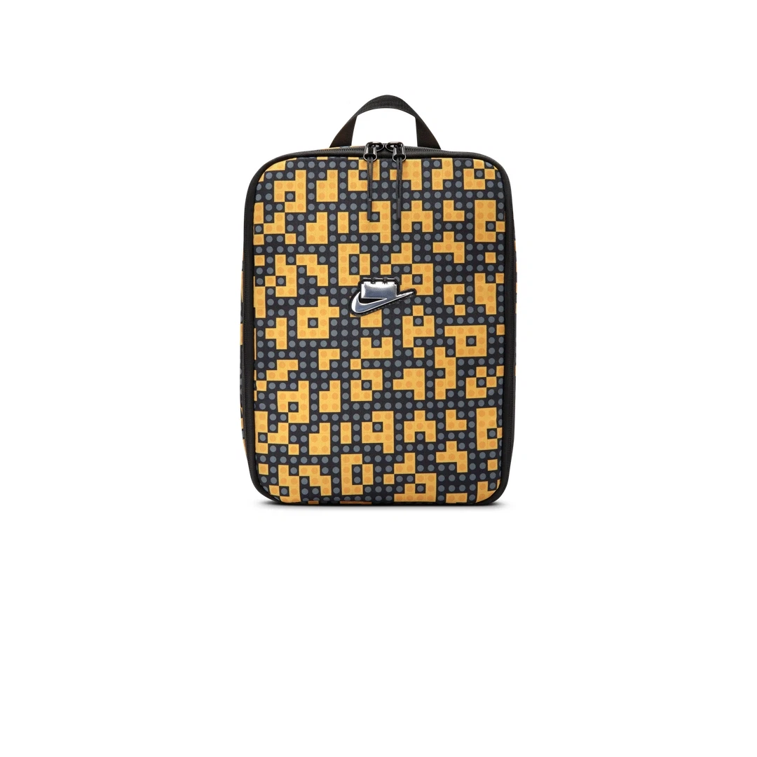 LEGO® Miscellaneous Nike x Lego Collection Shoebox-Tasche 5010260 (1/1) LEGO® Miscellaneous Nike x Lego Collection Shoebox-Tasche 5010260 (1/1)