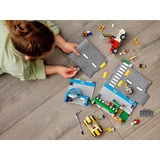 LEGO® City Shopping Street 60306 (13/13)