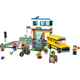 LEGO® City Schule mit Schulbus 60329 (2/9) LEGO® City Schule mit Schulbus 60329 (2/9)