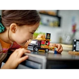 LEGO® City Burger Truck 60404 (7/9)