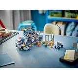 LEGO® City Polizeitruck mit Labor 60418 (9/9)
