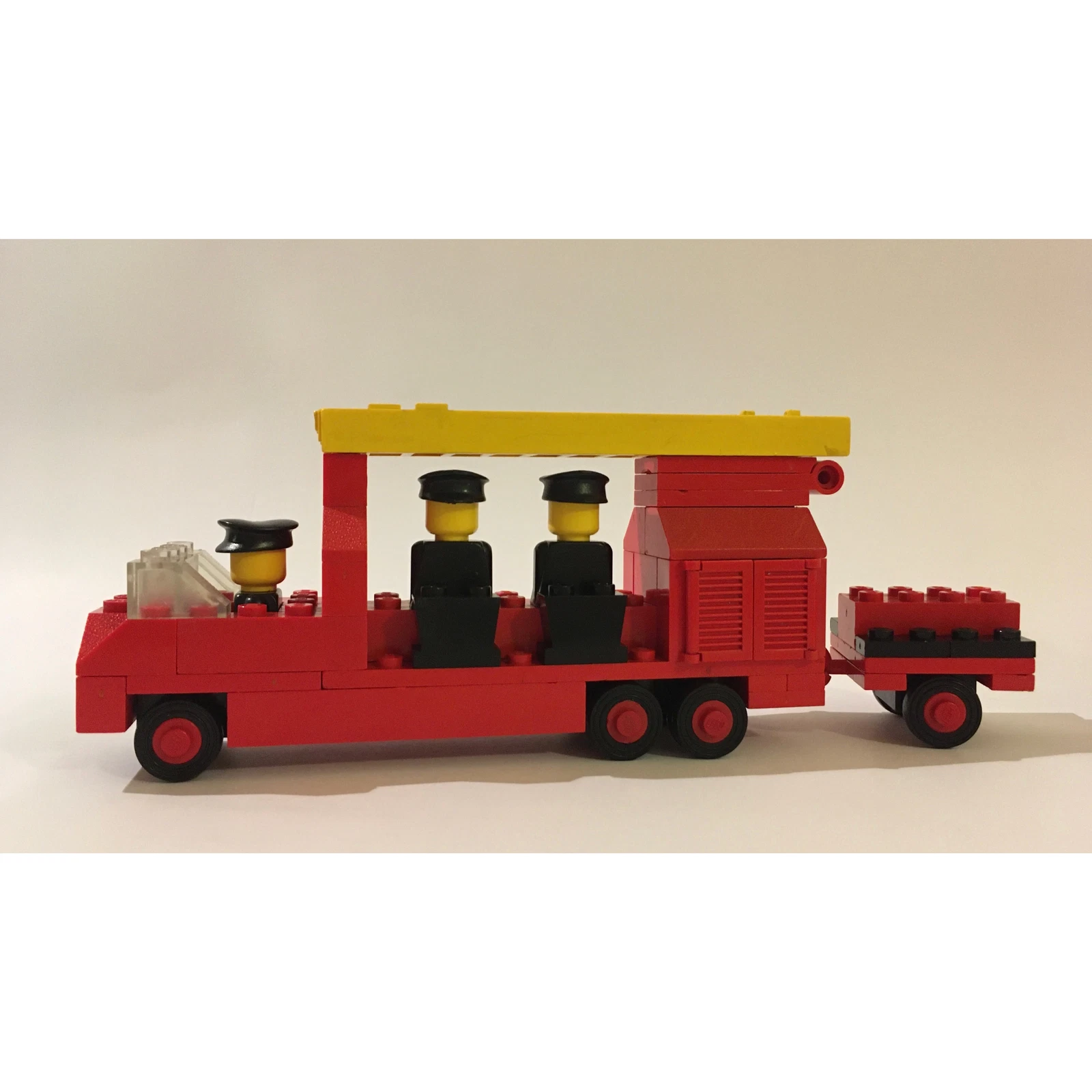 LEGO® Legoland Fire Engine 693 (1/1) LEGO® Legoland Fire Engine 693 (1/1)