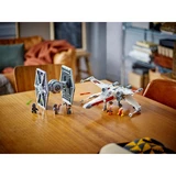 LEGO® Star Wars™ TIE Fighter et X-Wing à combiner 75393 (11/11) LEGO® Star Wars™ TIE Fighter et X-Wing à combiner 75393 (11/11)