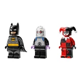 LEGO® DC Comics Super Heroes Batman im Batmobil vs. Harley Quinn und Mr. Freeze 76274 (6/10)