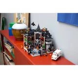 LEGO® DC Comics Super Heroes Arkham Asylum 76300 (16/17) LEGO® DC Comics Super Heroes Arkham Asylum 76300 (16/17)