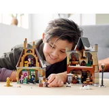 LEGO® Harry Potter™ Besuch in Hogsmeade™ 76388 (10/11)