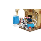LEGO® Harry Potter™ Hogwarts™ Krankenflügel 76398 (4/8)
