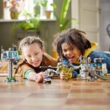 LEGO® Jurassic World™ Giganotosaurus & Therizinosaurus Attack 76949 (11/11)