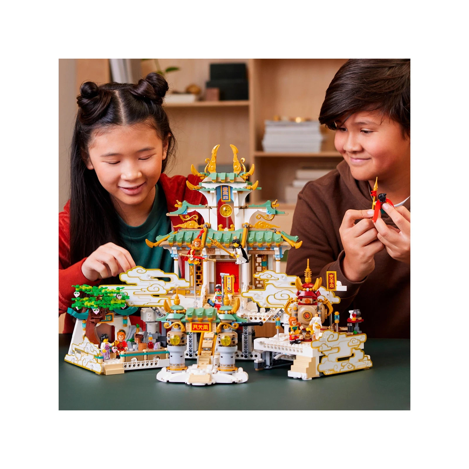 匿名 限定品 カード無 Kongming, Merchandise Set Nine-Headed Beast 80056 | Monkie Kid™ | Buy online at the Official